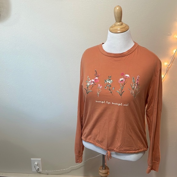 Beautiful Life Beautiful Soul Tied Long Sleeve Shirt w/ Floral Design.Large. - Picture 2 of 7
